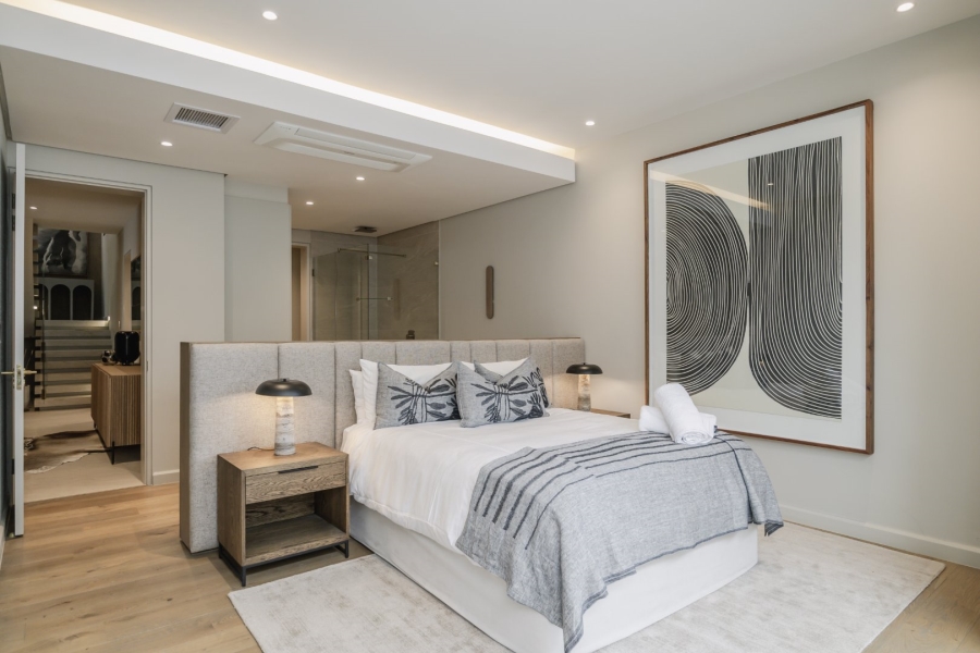 4 Bedroom Property for Sale in Fresnaye Western Cape